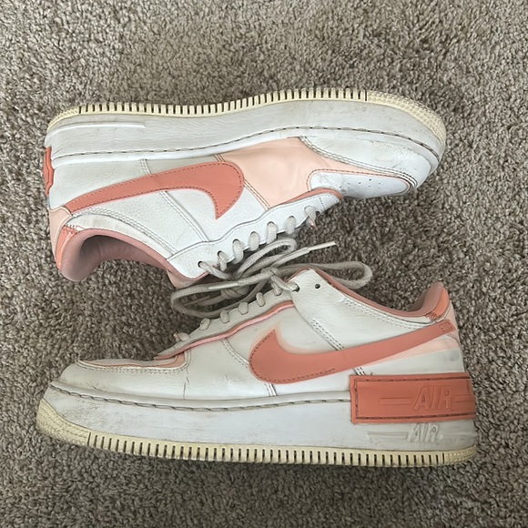 Air Force 1 pink lows!! - Picture 3 of 11